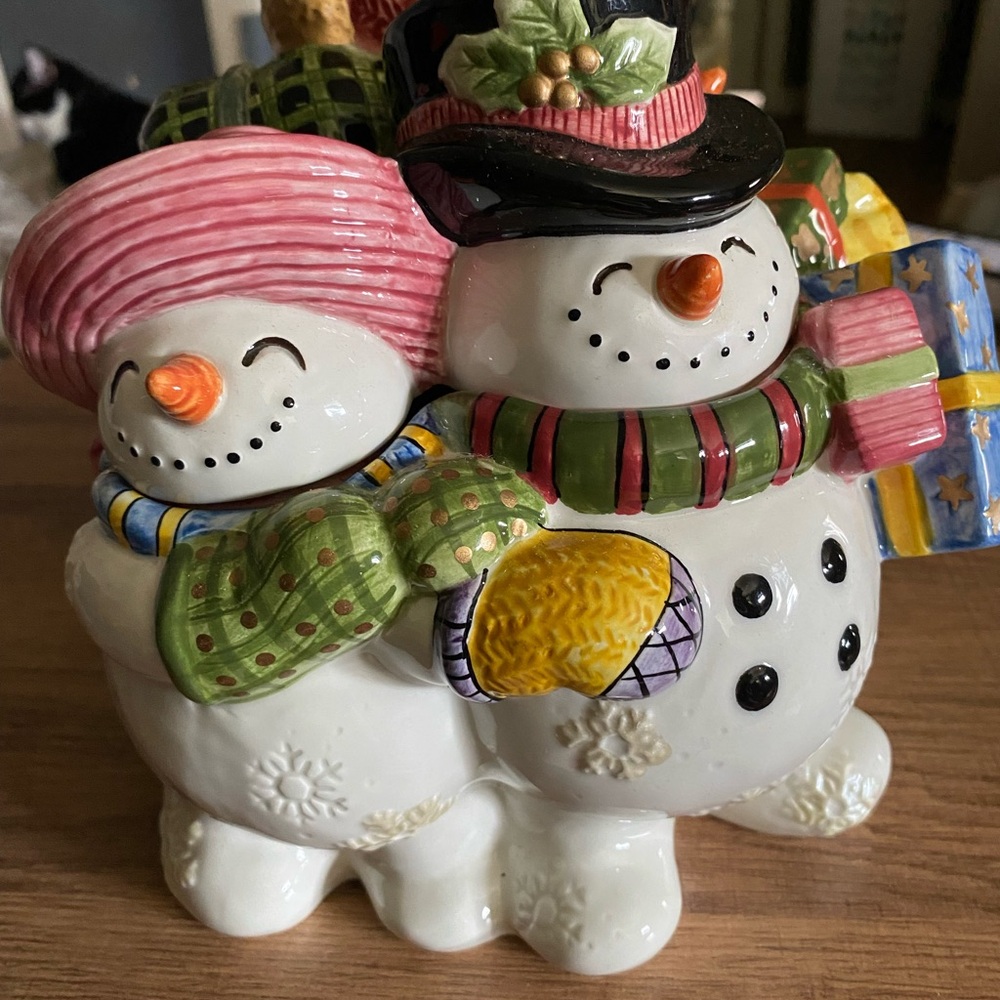 Fitz and Floyd Frosty Folks cookie jar